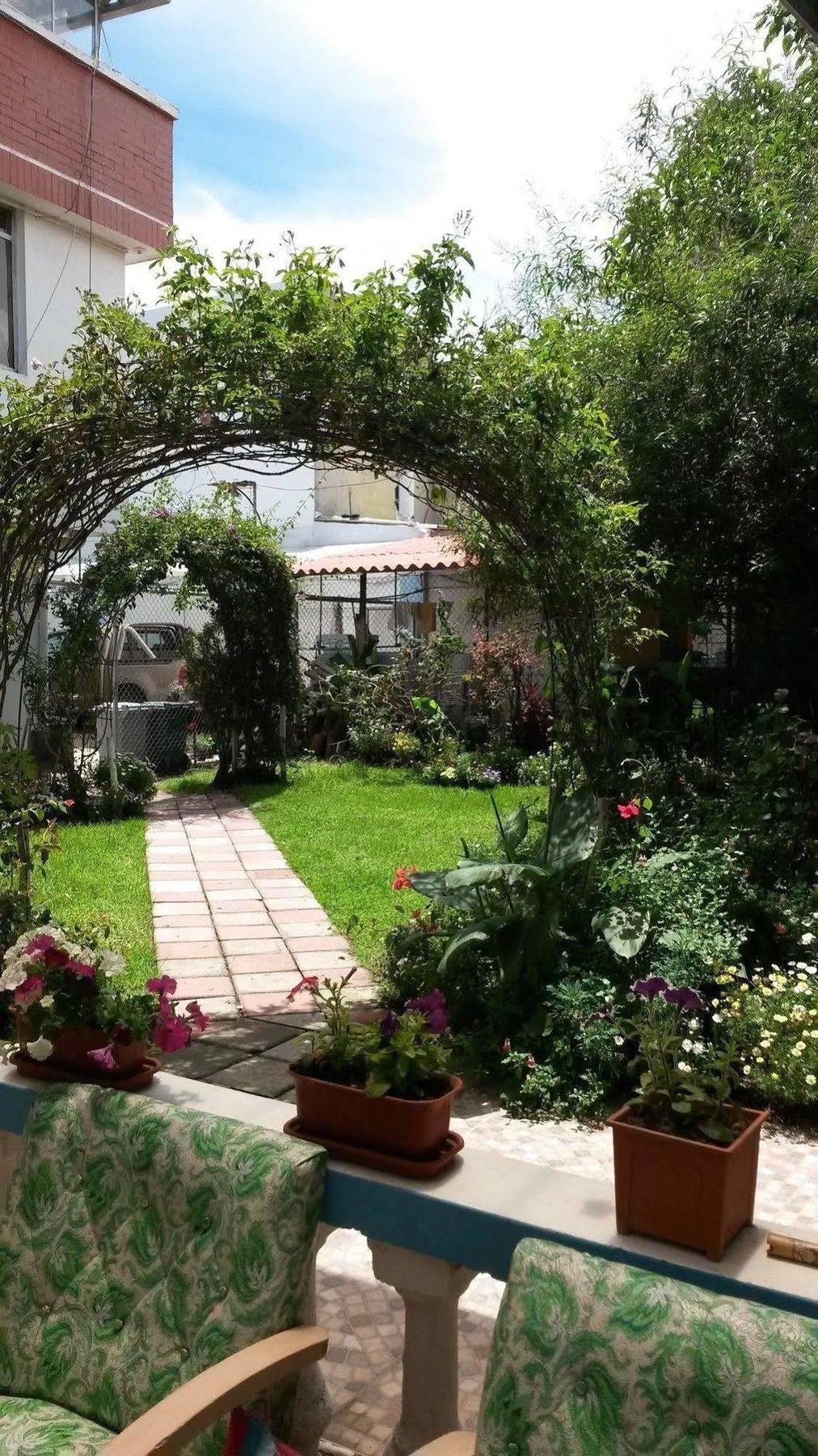 Hostel El Parque Tababela